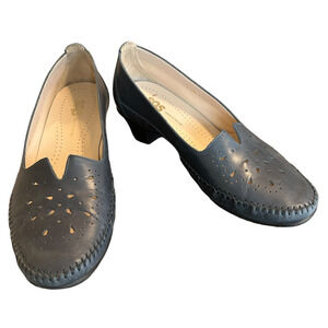 SAS Womens SONYO Shoes 9WW Blue Leather V Cut Comfort Kitten Heel Closed Toe